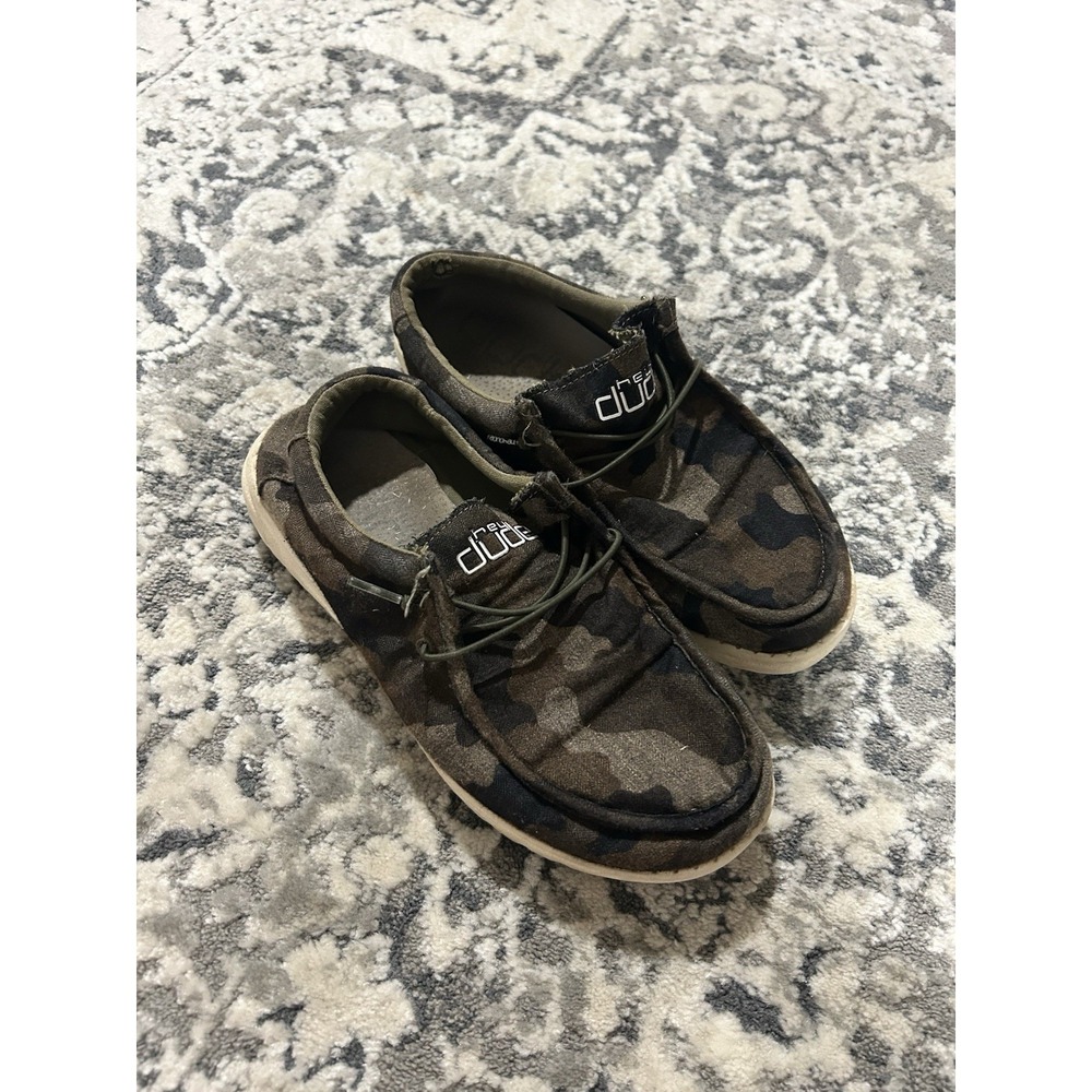 Boys Camo Hey Dude Shoes Size Y6